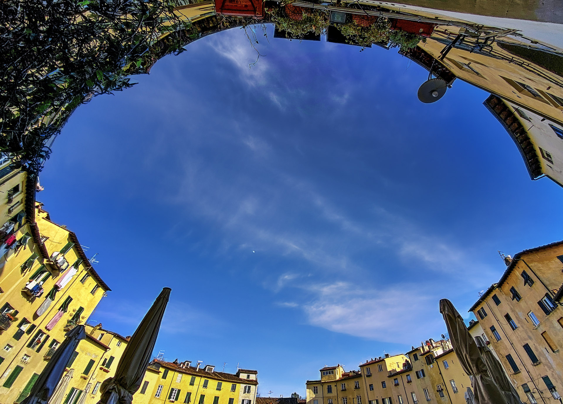 Lucca - piazza Anfiteatro_mod